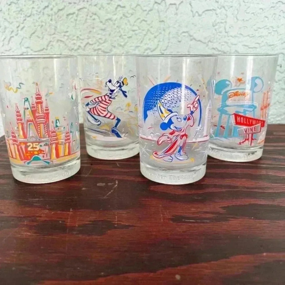 Disney World Remember The Magic 25th Anniversary Set of 4 Glasses set 1 - Picture 1 of 6